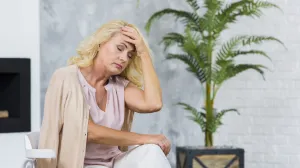 Upozorenje doktora: Ovo su simptomi koje žene često zanemaruju, a ukazuju na opasnu bolest