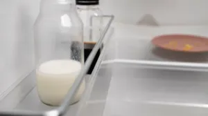 Zaboravite sodu i sirće: Ovaj trik će očistiti zagorjelu peglu za dvije minute