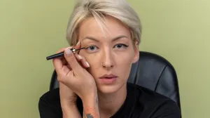 Nekad bi vas čudno gledali, danas vam se dive: Ovaj trend šminkanja je osvojio svijet