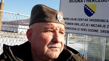 Nove provokacije ispred Memorijalnog centra u Srebrenici uz poruke Ratka Mladića