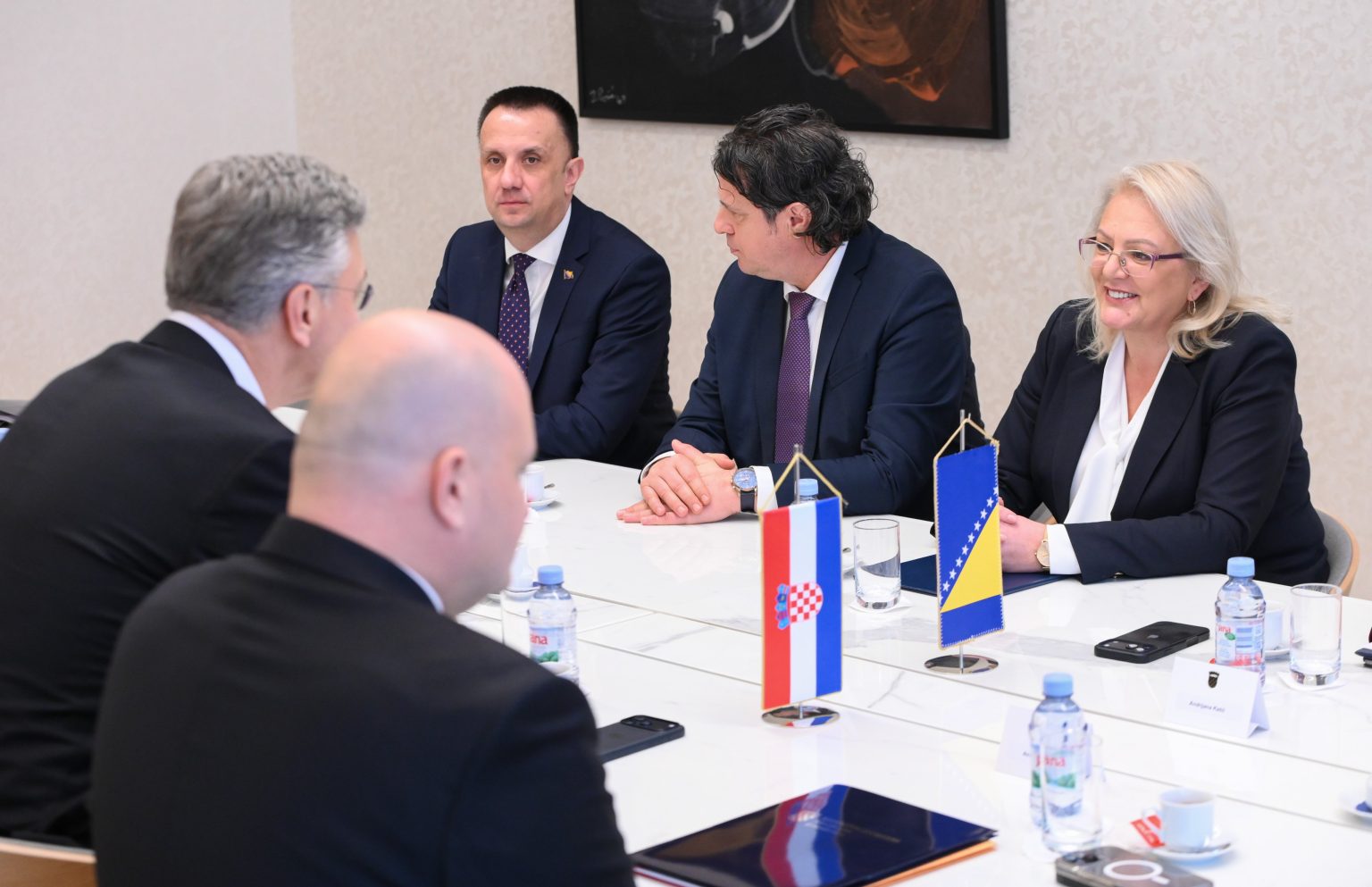 Trojka kao Dodik: Umjesto državne delegacije o međudržavnom projektu Južne interkonekcije sa Plenkovićem pregovaraju entitetski ministri