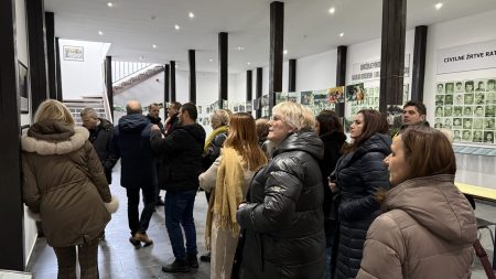 Nastavnici historije iz BiH posjetili nekadašnje logore u Brčkom i učili kako da podučavaju o ratu