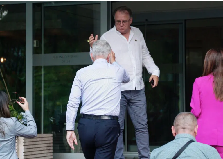 Između paralizirajućeg straha, konfrontacije i američkih interesa: Južna interkonekcija još jedna Trojkina propuštena šansa za povratak samopouzdanja Između paralizirajućeg straha, konfrontacije i američkih interesa: Južna interkonekcija još jedna Trojkina propuštena šansa za povratak samopouzdanja