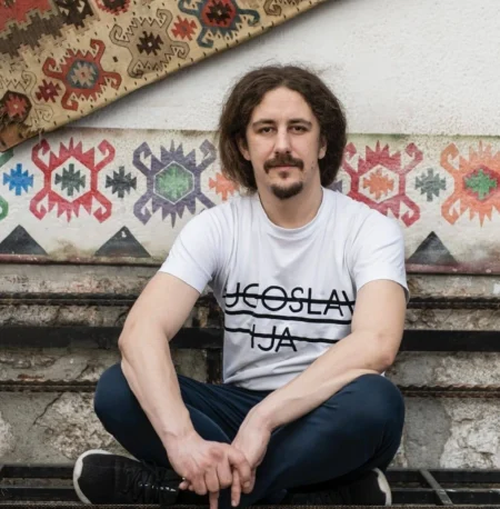 O knjizi Mali svakodnevni padovi Đorđa Krajišnika: Poezija povlačenja, ali ne i bijega