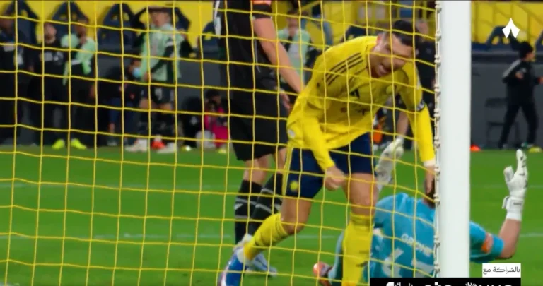 (VIDEO) Ronaldo SRAMOTNIM potezom zgrozio sve: Pogledajte šta je napravio protivničkom golmanu