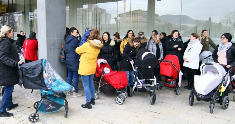 Parlamentarna greška blokirala osnovno pravo porodilja: Čekat će mišljenje struke