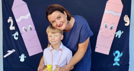 Mela Bajrambašić treba našu pomoć da bi mogla normalno hodati i brinuti o svom dječaku