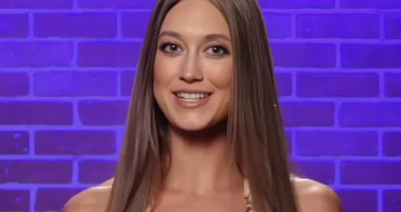 Nesvakidašnji način vođenja vijesti: Reporterke izvještavaju u bikinijima kako bi održale pažnju gledatelja