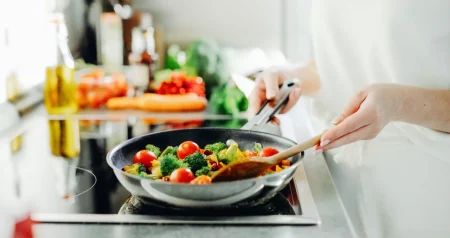 Očistite zagorjele šerpe za nekoliko minuta: Potreban vam je jedan sastojak