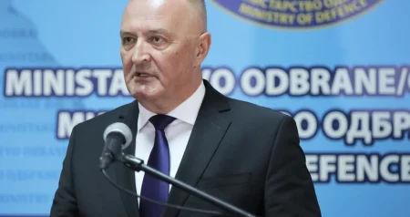 Helez: Dodik može samo ići za predsjednika udruženja penzionera, on je već pogrbljeni starac