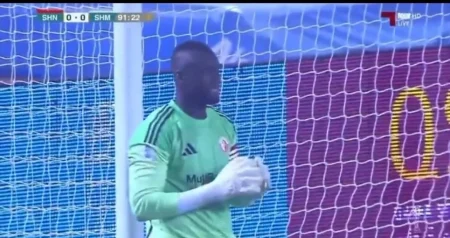 (VIDEO) ŠOKANTAN kiks golmana obilazi svijet, niko ne može da vjeruje šta je uradio