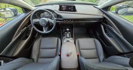 Koja boja automobila najviše privlači kupce? Mnogi je smatraju i najdosadnijom