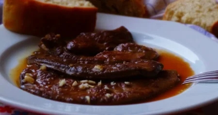 Trik koji svaka domaćica treba znati: Pospite džigericu ovim prije prženja i bit će sočnija