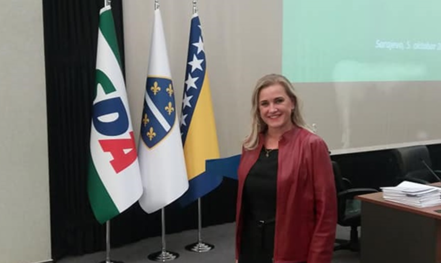 Kako je premijer FBiH koristio FUP kao SDP-ovu privatnu zaštitarsku firmu za rušenje Vlade TK: Nermin Nikšić: Zumra Avdibegović-Begić. Munjić: U redu, premijeru. Čekam dalje upute