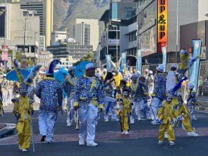 Kaapse Klopse: Karneval boja, muzike i slobode u Cape Townu