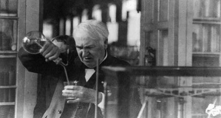 Edison je možda još 1879. stvorio grafen, koji je i danas materijal budućnosti