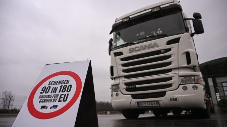 Kamiondžije blokiraju granice na Balkanu: Kolika je šteta i ima li rešenja