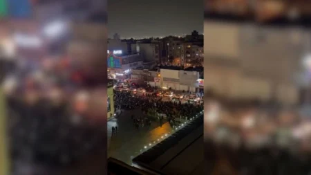 Protesti se šire: Iran se suočava s prekidom interneta i telefonskih usluga