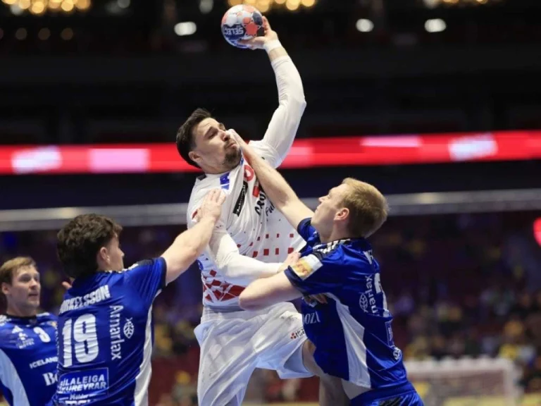 Hrvatska pobjedom protiv Islanda odškrinula vrata polufinala Hrvatska pobjedom protiv Islanda odškrinula vrata polufinala