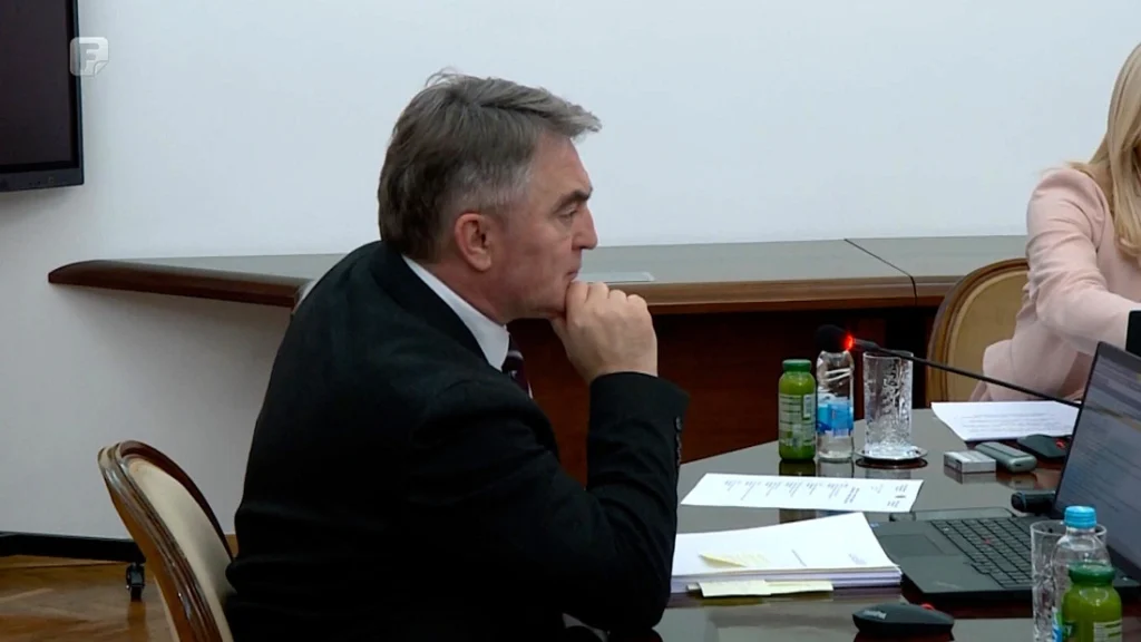 Komisija za nacionalne spomenike ostala bez stranih eksperata, presudan bio Komšićev glas