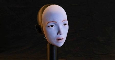 Robot naučio govoriti gledajući filmove na YouTubeu