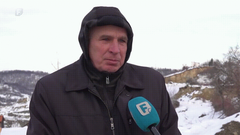 U Starom Ugljeviku i dalje kritično, klizišta gutaju kuće i puteve