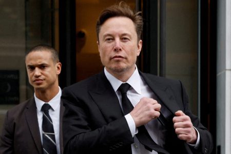 Musk upozorava na kolaps: Bez vještačke inteligencije i robota Amerika će sigurno bankrotirati