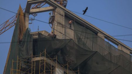 Pet nedoumica oko prijave nelegalnih objekata u Srbiji