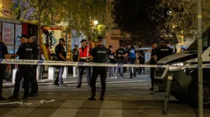 (VIDEO) Srušila se zgrada u Libanonu, ljudi zarobljeni