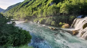 Je li ovo najbogatije selo na Balkanu: Palača do palače, komšije se takmiče čija će biti veća