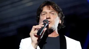 (FOTO) Prve fotografije ispred Čoline vile na Dedinju: Geleri izrešetali fasadu i luksuzna vozila