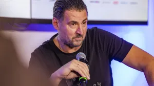 Ukrajinac nosio posebnu kacigu: Podsjetio je na ubijene sunarodnjake, prijeti li mu kazna?