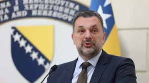 Preko obavještajca Mosada do otcjepljenja: Milionskim ugovorima do udara na ustavni poredak