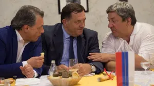 Premijer RS-a se sastao sa šefom Misije OSCE-a: Minić predložio rješenje za probleme u BiH Premijer RS-a se sastao sa šefom Misije OSCE-a: Minić predložio rješenje za probleme u BiH