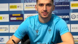 (VIDEO) Pogledajte novi ŠOU Nenada Lalatovića nakon prve pobjede na klupi Novog Pazara (VIDEO) Pogledajte novi ŠOU Nenada Lalatovića nakon prve pobjede na klupi Novog Pazara