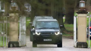 (FOTO) Bivši princ Andew pušten na slobodu: Njegova nova fotografija obilazi svijet