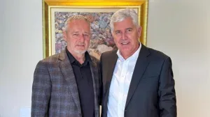 Čovićev odgovor na kritike zbog slike s Thompsonom: Dalje prste od hrvatskog naroda i Hercegovine