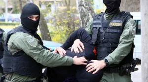 Rasvijetljena pljačka benzinske pumpe u bh. općini: Drvenom palicom prijetili radniku, uhvaćeni su