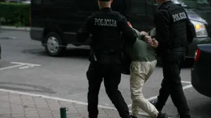 Bugojanski policajci na nogama: Zapaljeno vozilo Inspekcije, velika potraga za piromanom