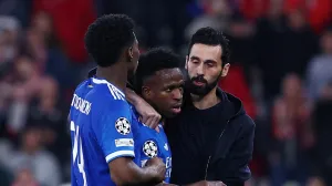 Benfica se nadala zataškavanju slučaja rasizma u Ligi prvaka, a onda se (ne)očekivano oglasio njen glavni neprijatelj Benfica se nadala zataškavanju slučaja rasizma u Ligi prvaka, a onda se (ne)očekivano oglasio njen glavni neprijatelj