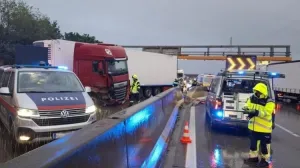 Jezive scene na bh. putu: Strahovit sudar dva vozila, jedno završilo na krovu