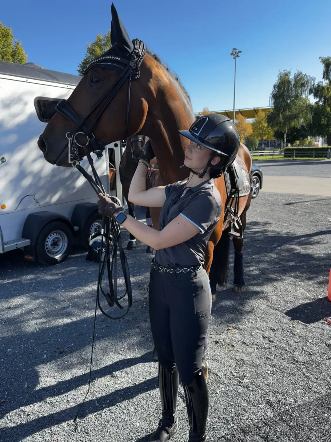 Dresurna jahačica Ema Emina Nefić nakon sezone 2025. u kojoj su rad i kontinuitet sjeli u sedlo