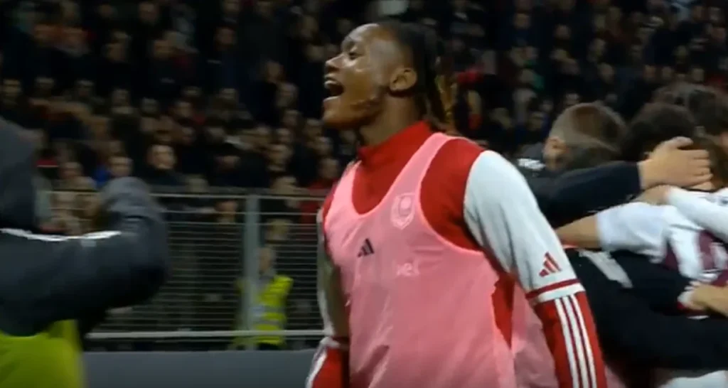 Trenutak kada je nastao HAOS: Fudbaler Sarajeva provocirao Robijaše, kapiten Čelika ga NOKAUTIRAO