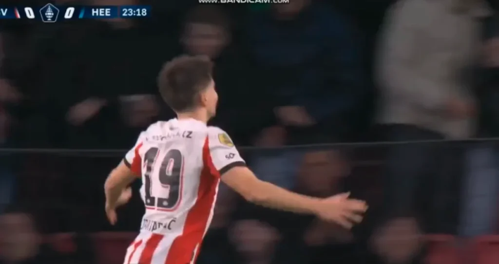 (VIDEO) GOOOOOOOOOOL: Bajraktarević donio vodstvo PSV-u