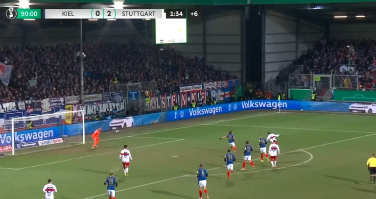 (VIDEO) Demirović upisao NAJBIZARNIJU asistenciju u karijeri, i komentatori su u čudu….