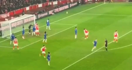 (VIDEO) Chelsea koristio NESVAKIDAŠNJU taktiku tokom Arsenalovih kornera