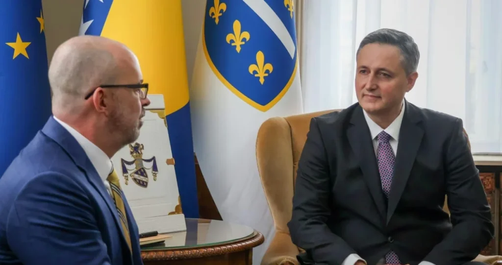 Bećirović sa Ginkelom razgovarao o opasnoj antidejtonskoj politici Milorada Dodika