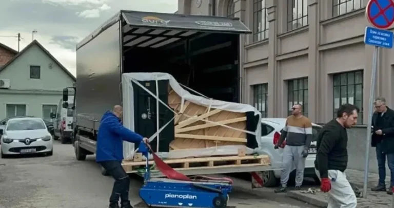 Šta će mu? – Gradonačelnik Bijeljine naručio klavir vrijedan pola miliona KM