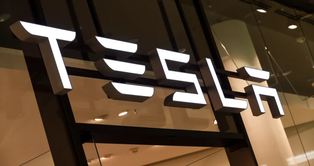 Tesla gasi proizvodnju dva ključna modela
