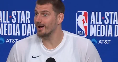 (VIDEO) Lice sve govori: Jokić se šokirao kada je vidio ko mu postavlja pitanje na press konferenciji